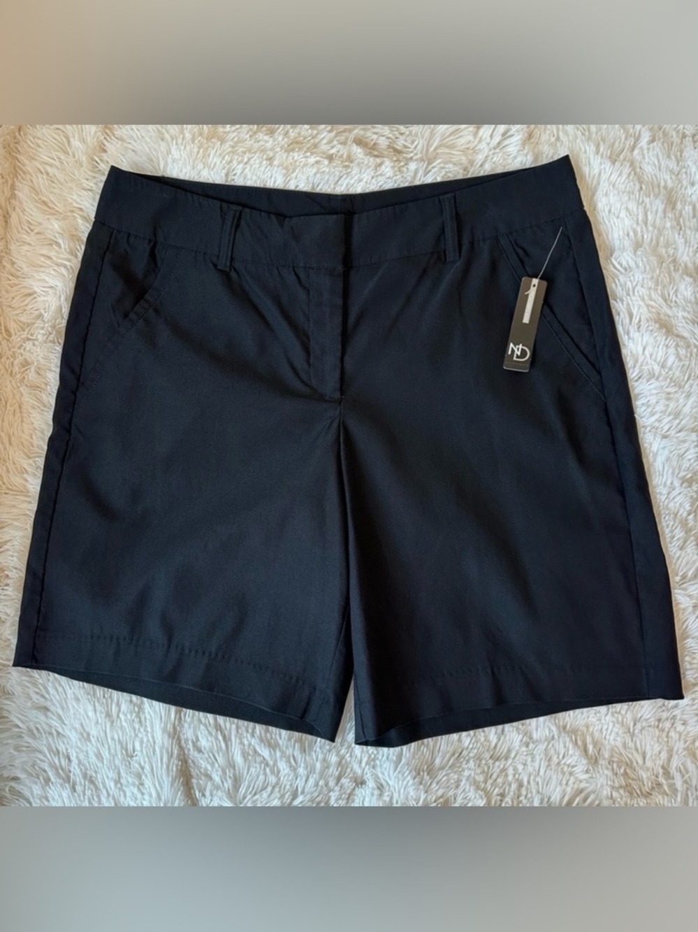 New Directions Women's Black Bermuda Shorts Size: 12 NWT